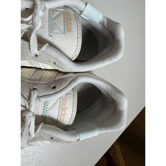 Adidas womens sneaker chalk white Retrorun walk run shoe opalescence sz 7.5 - Picture 9 of 10